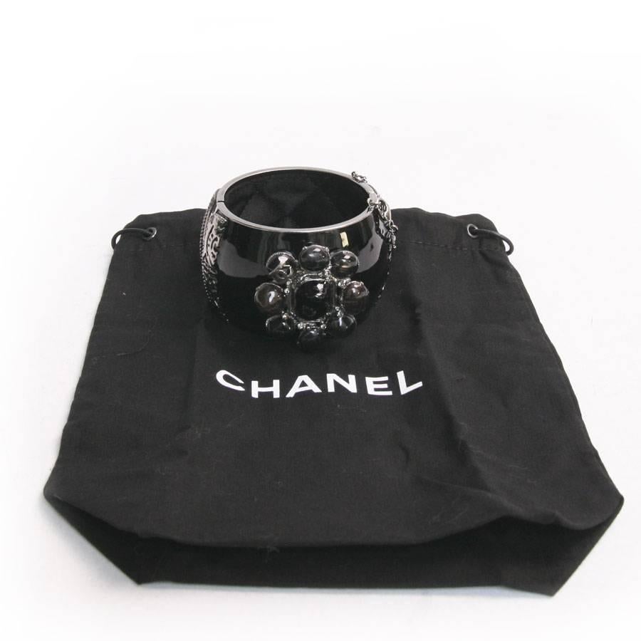 Black Enamel Chanel Bijou Cuff In Excellent Condition In Paris, FR