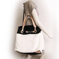 CHANEL Beach Tote Bag in Ecru and Black Canvas