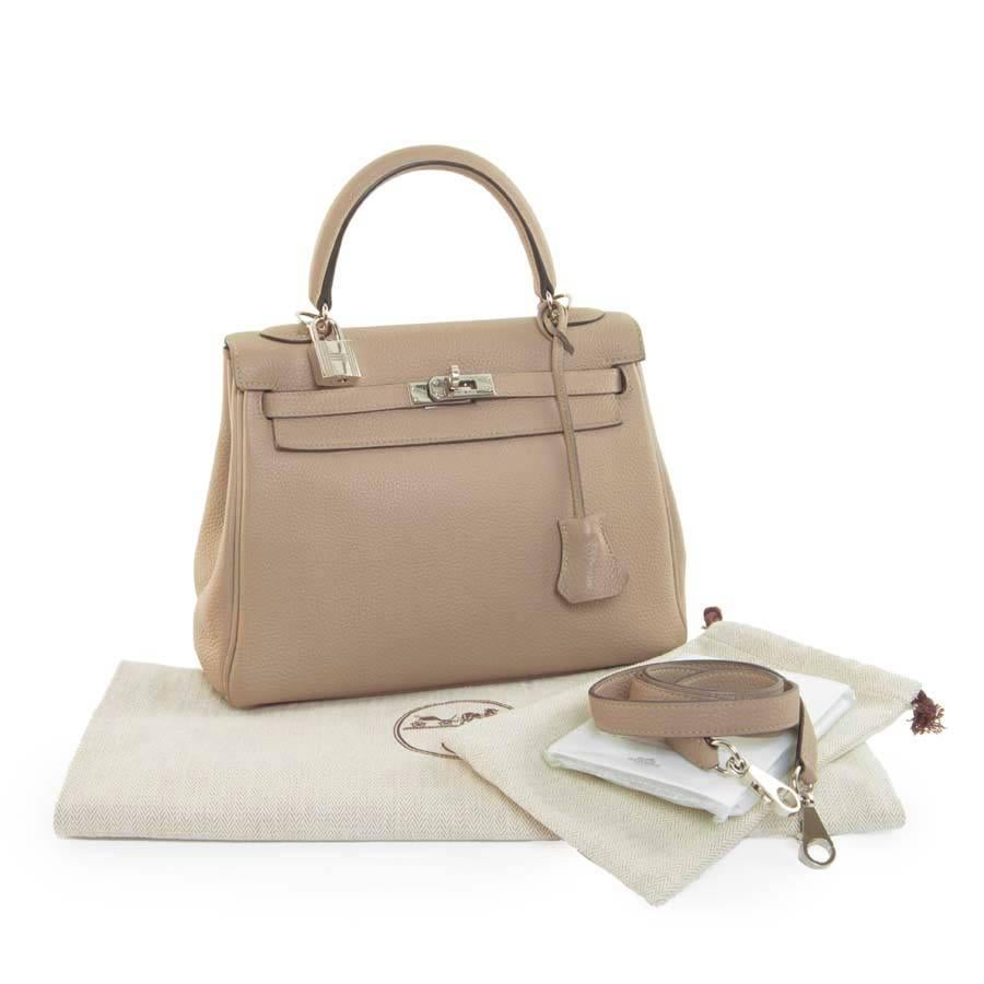 Women's HERMES Kelly 25 Bag in Etoupe Clemence Leather