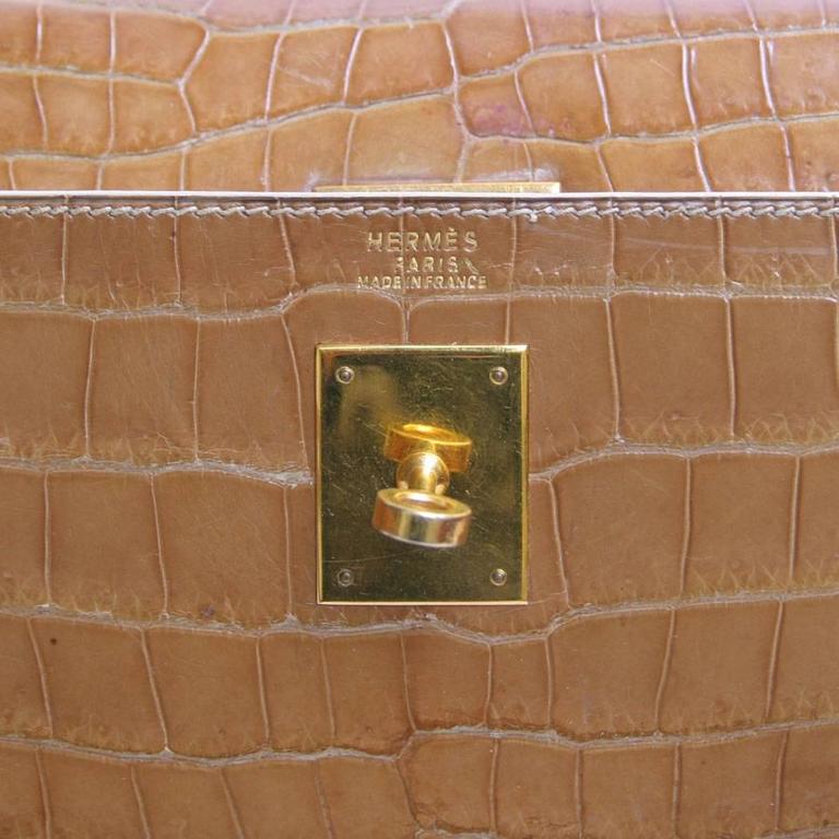 Hermès Kelly 32 cm Handbag in Orange Porosus Crocodile