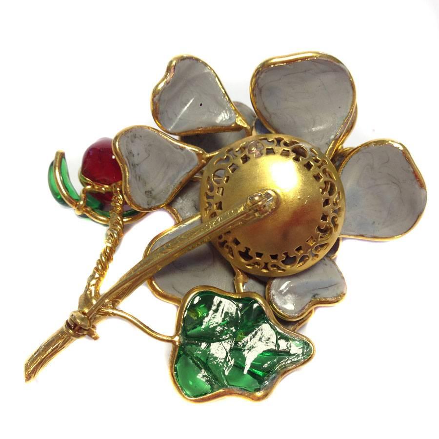 MARGUERITE DE VALOIS Brooch in Molten Glass and Gold Plated Metal In New Condition In Paris, FR