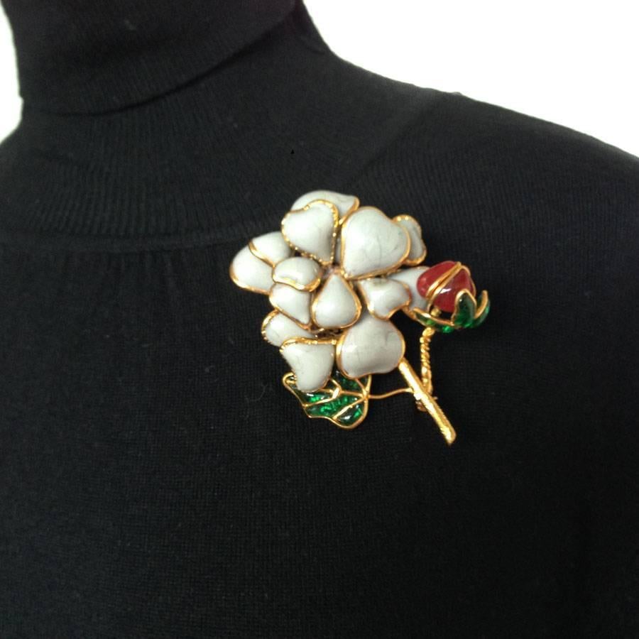 MARGUERITE DE VALOIS Brooch in Molten Glass and Gold Plated Metal 1