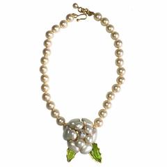 MARGUERITE de VALOIS Camellia Necklace in Pearls and Green Molten Glass Leaves 11