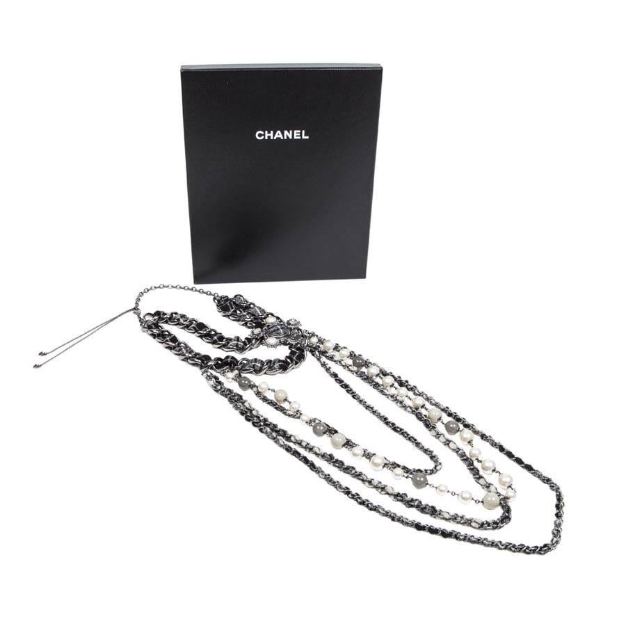 CHANEL Long Chain Necklace 'Paris-Edinburgh' in Tweed and Glass Pearls  3