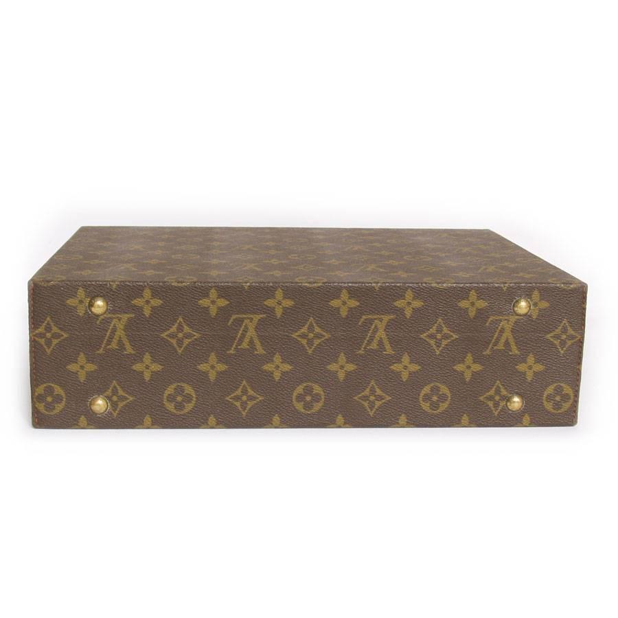 LOUIS VUITTON Jewelry Case in Brown Monogram Canvas In Excellent Condition For Sale In Paris, FR