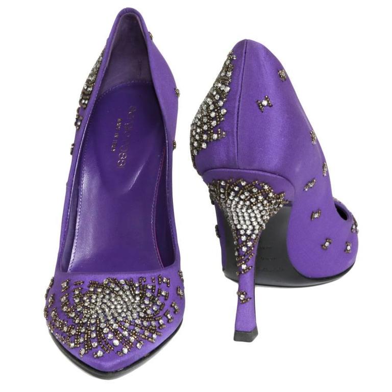 SERGIO ROSSI Pumps Size 37 in Purple silk satin, Glass Pearls and  Rhinestones For Sale at 1stDibs | purple silk heels, lilac satin heels,  purple heels with rhinestones