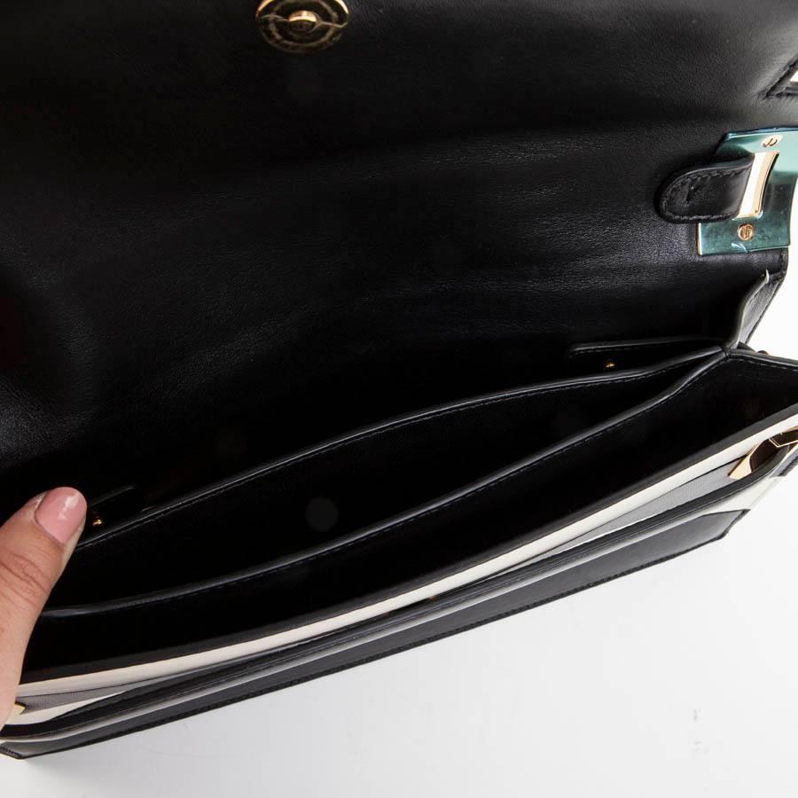 VALENTINO Modell 'My Rockstud' Tasche aus schwarzem und beigefarbenem Bicolor-Leder im Angebot 4