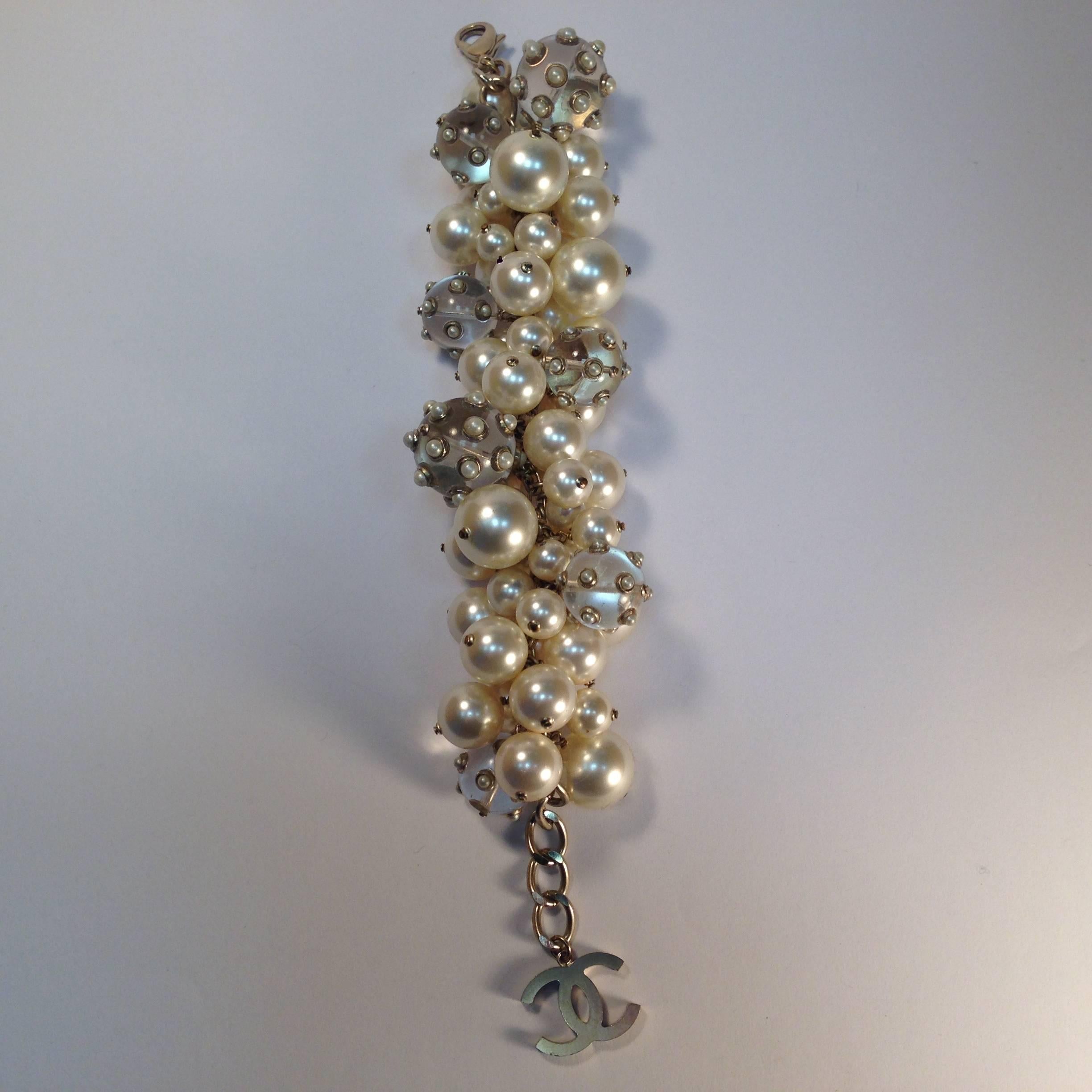 Women's CHANEL Bracelet in Glass Large Pearls