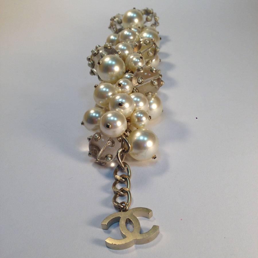 CHANEL Bracelet in Glass Large Pearls 1