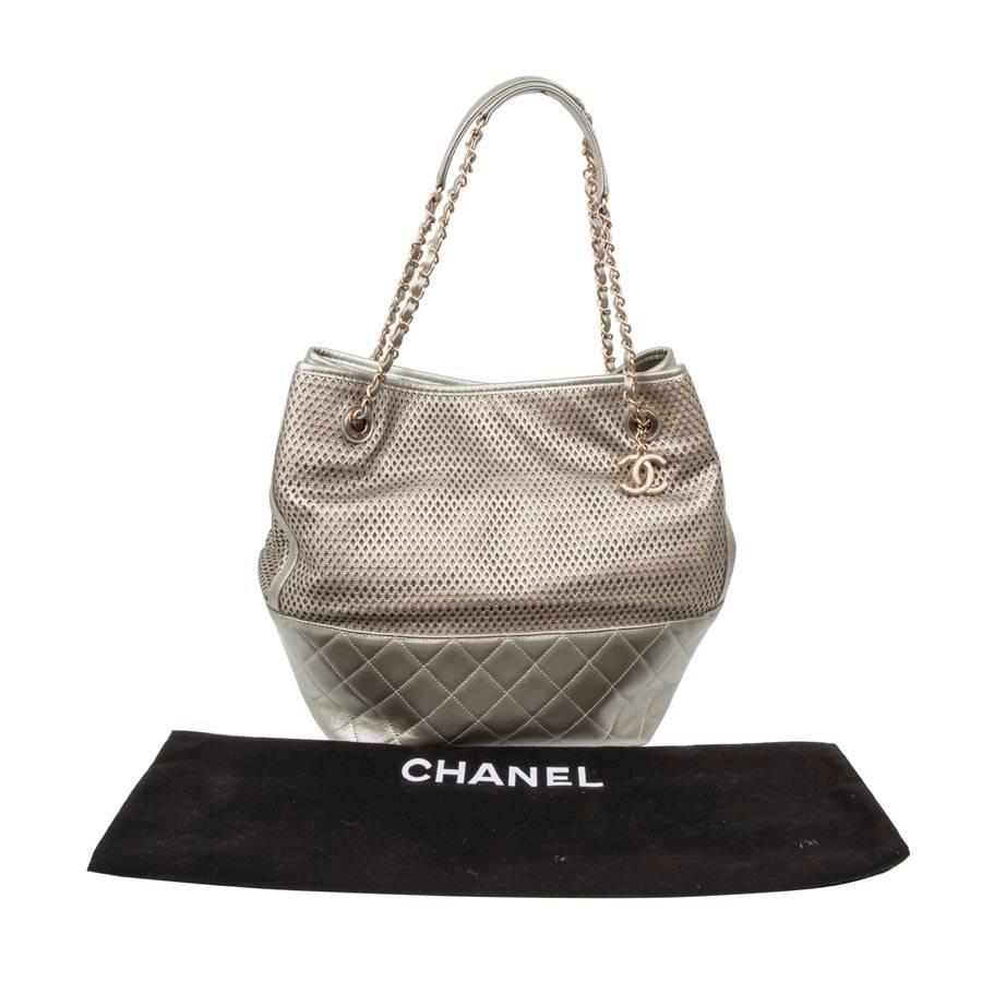 CHANEL Bag in Quilted and Perforated Silver Leather 6