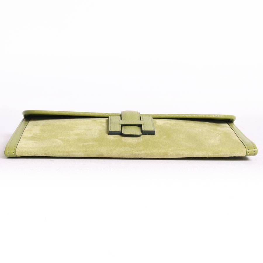 Hermes 'Jige' Green Anise Calf Doblis and Leather Clutch Bag In Excellent Condition In Paris, FR