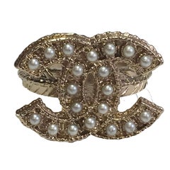 CHANEL 'CC' Ring Size 50FR in Gilt Metal set with Pearls