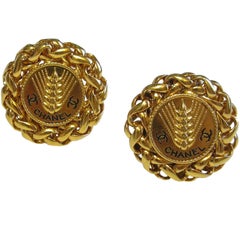 CHANEL Vintage Clip-on 'Ear of Wheat' Earrings in gold-plated metal