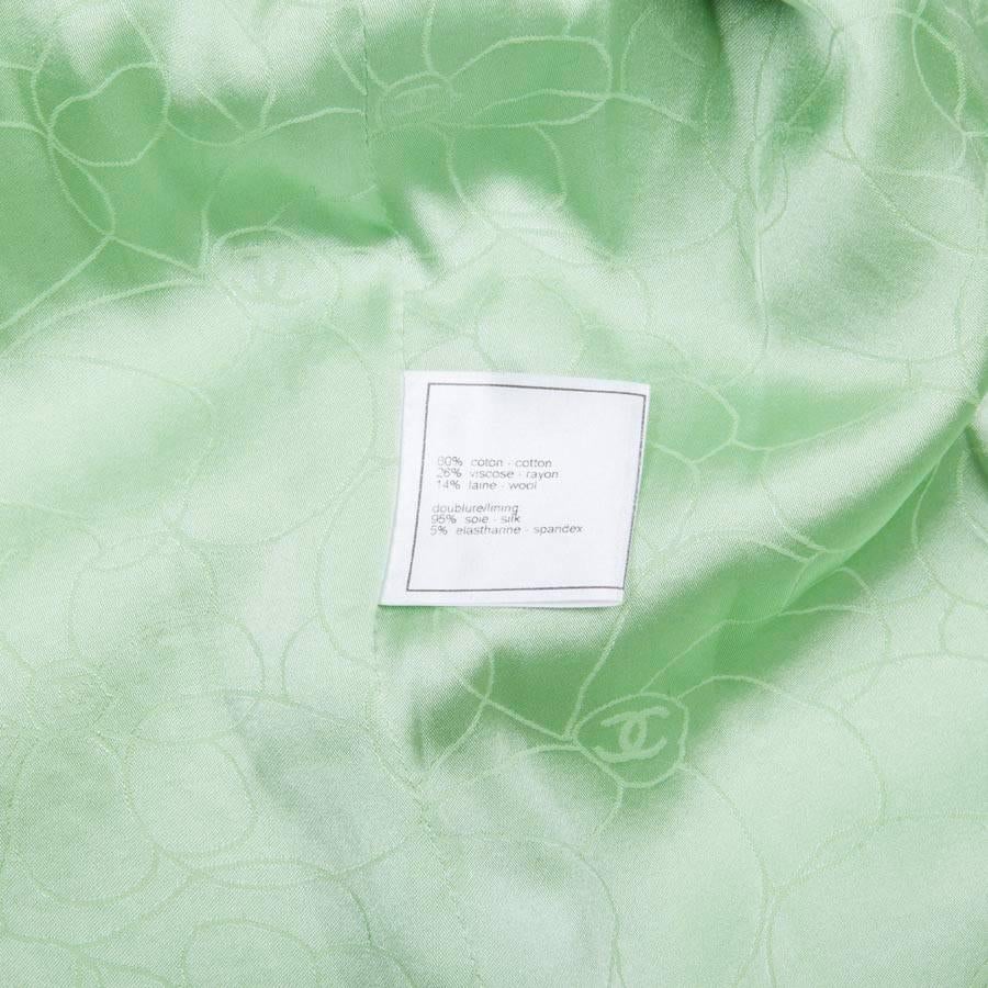 Sammler CHANEL Jacke aus grünem Anise und hellgrünem Tweed Größe 44FR im Angebot 4