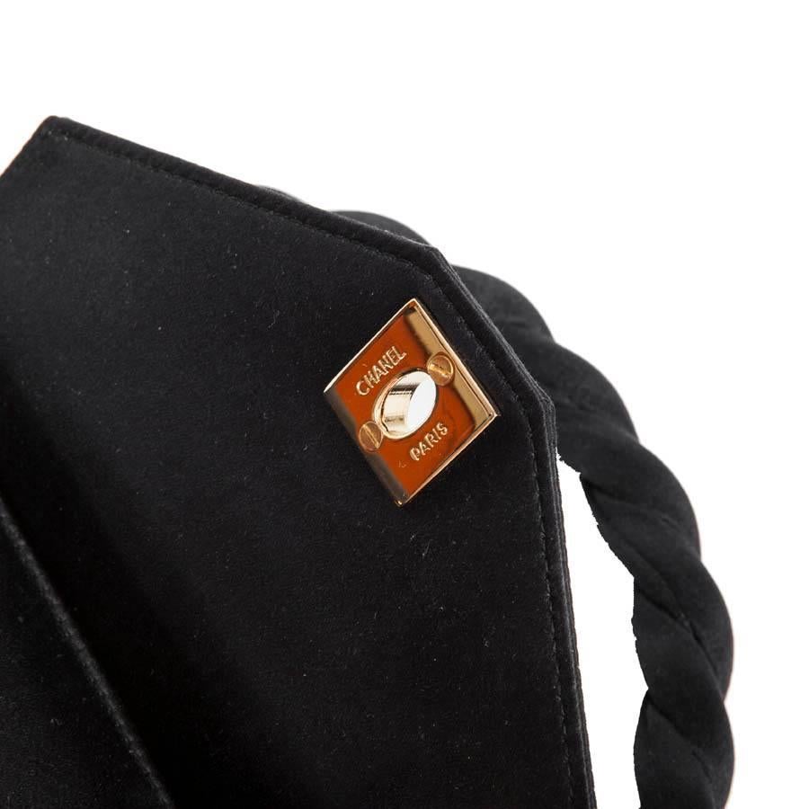 Mini CHANEL Couture Flap Bag in Black Silk Satin. 5