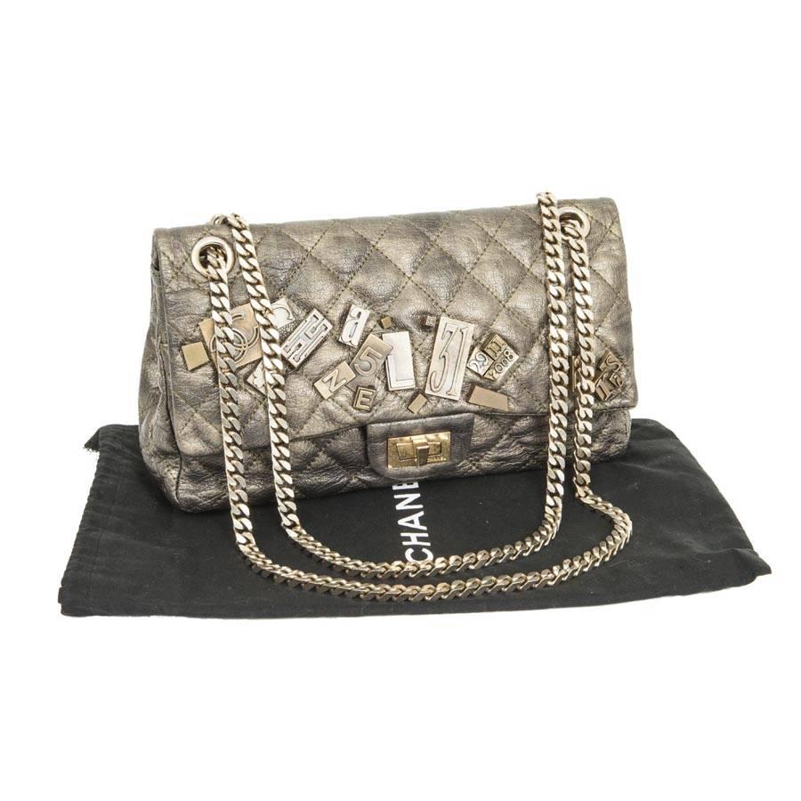 Limited Serie CHANEL Double Flap Bag in Bronze Quilted Leather 1