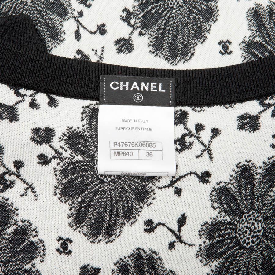 Women's CHANEL Dress with Black and White Flowers Size 36FR
