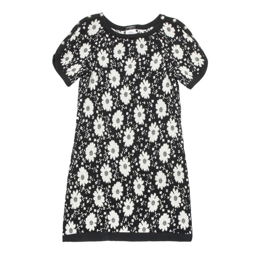 CHANEL Dress with Black and White Flowers Size 36FR