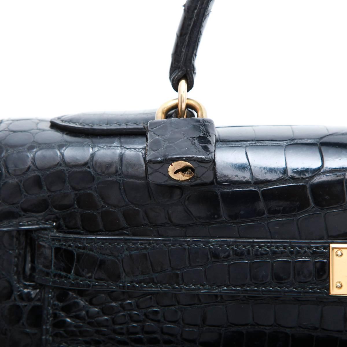 Vintage HERMES 'Kelly' 32 Black Crocodile Porosus Handbag In Excellent Condition In Paris, FR