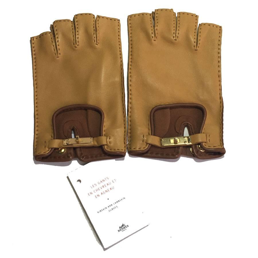 HERMES 'Kick' Fingerlose Handschuhe aus glasiertem Curry- und cognacfarbenem Lammleder (Braun) im Angebot