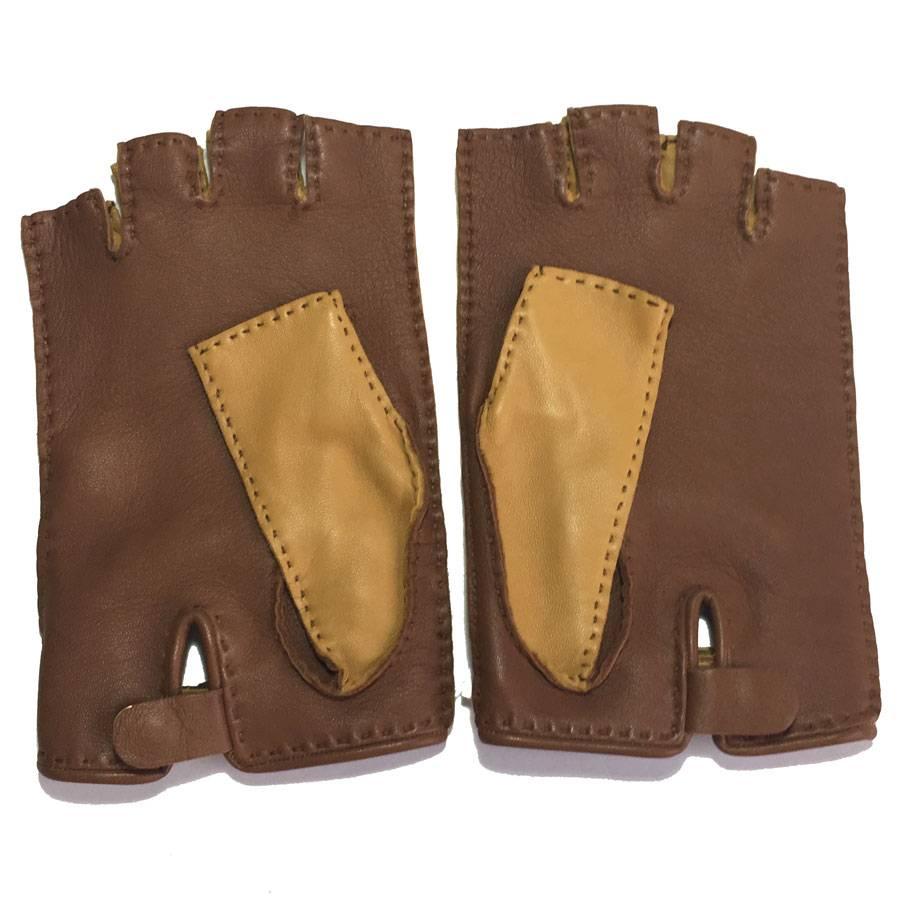 Brown HERMES 'Kick' Fingerless Gloves in Glazed Curry and Cognac Lamb Leather For Sale