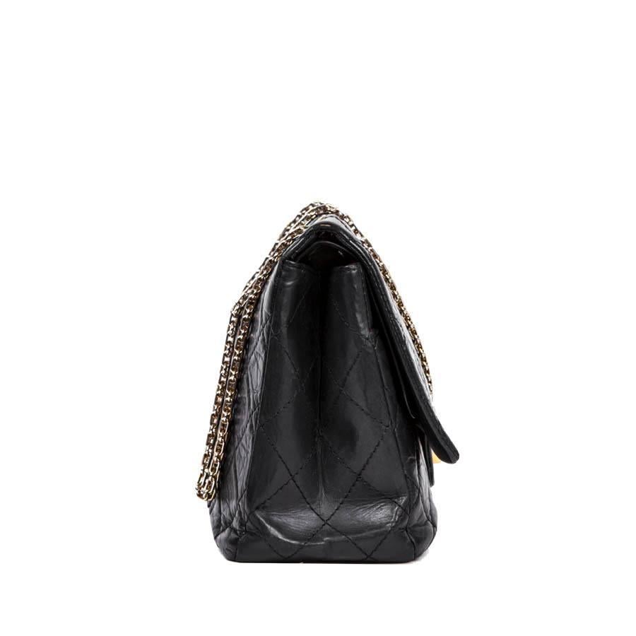 CHANEL 2.55 Double Flap Bag in Black Aged Quilted Lamb Leather In Excellent Condition In Paris, FR