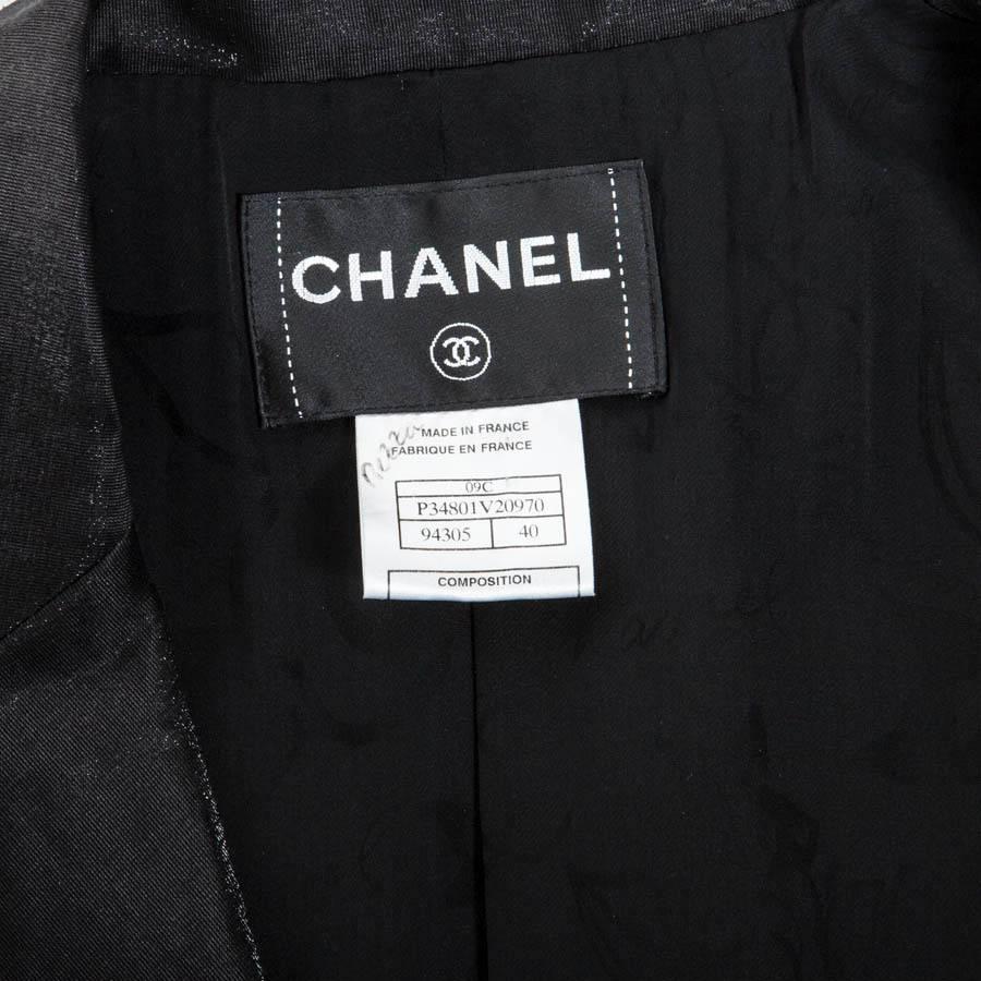 CHANEL Crossed Black and Shiny Linen Blazer Size 40FR For Sale 1