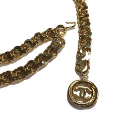 CHANEL Big Mesh Chain Belt in Gilded metal