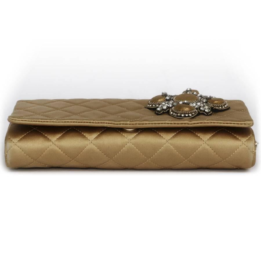 CHANEL Couture Evening Flap Bag in Coppered Silk Satin In Excellent Condition In Paris, FR