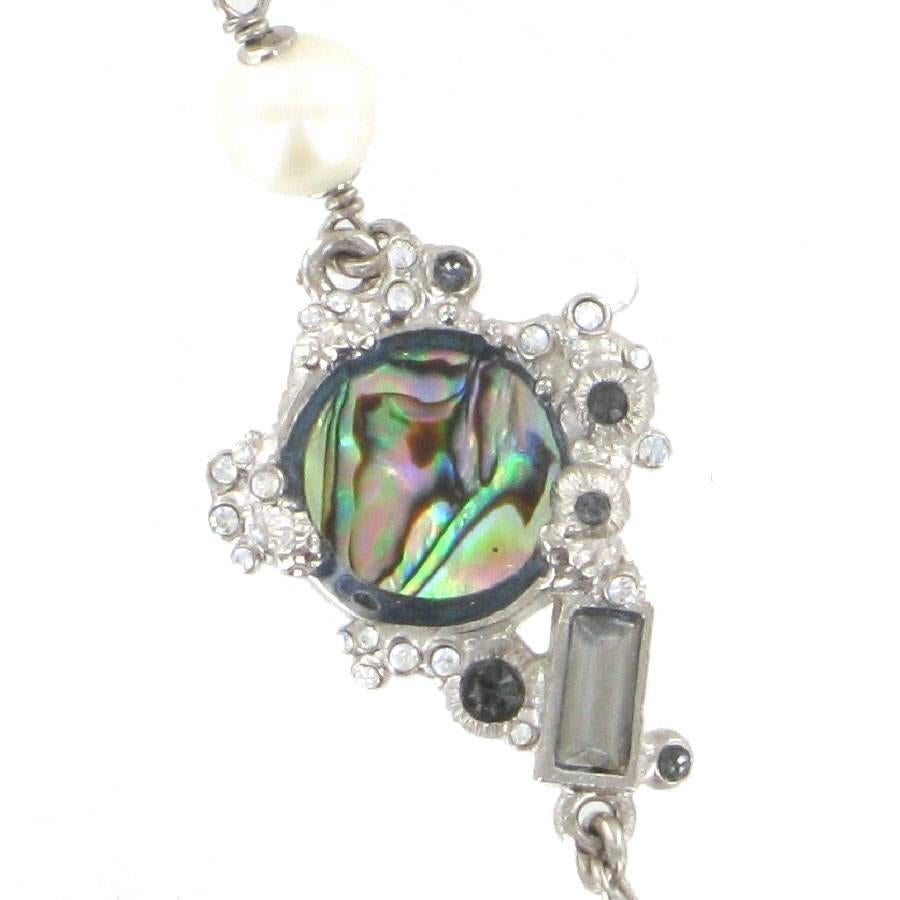 CHANEL Pendant Necklace with Beads and Mother of Pearl In Excellent Condition In Paris, FR