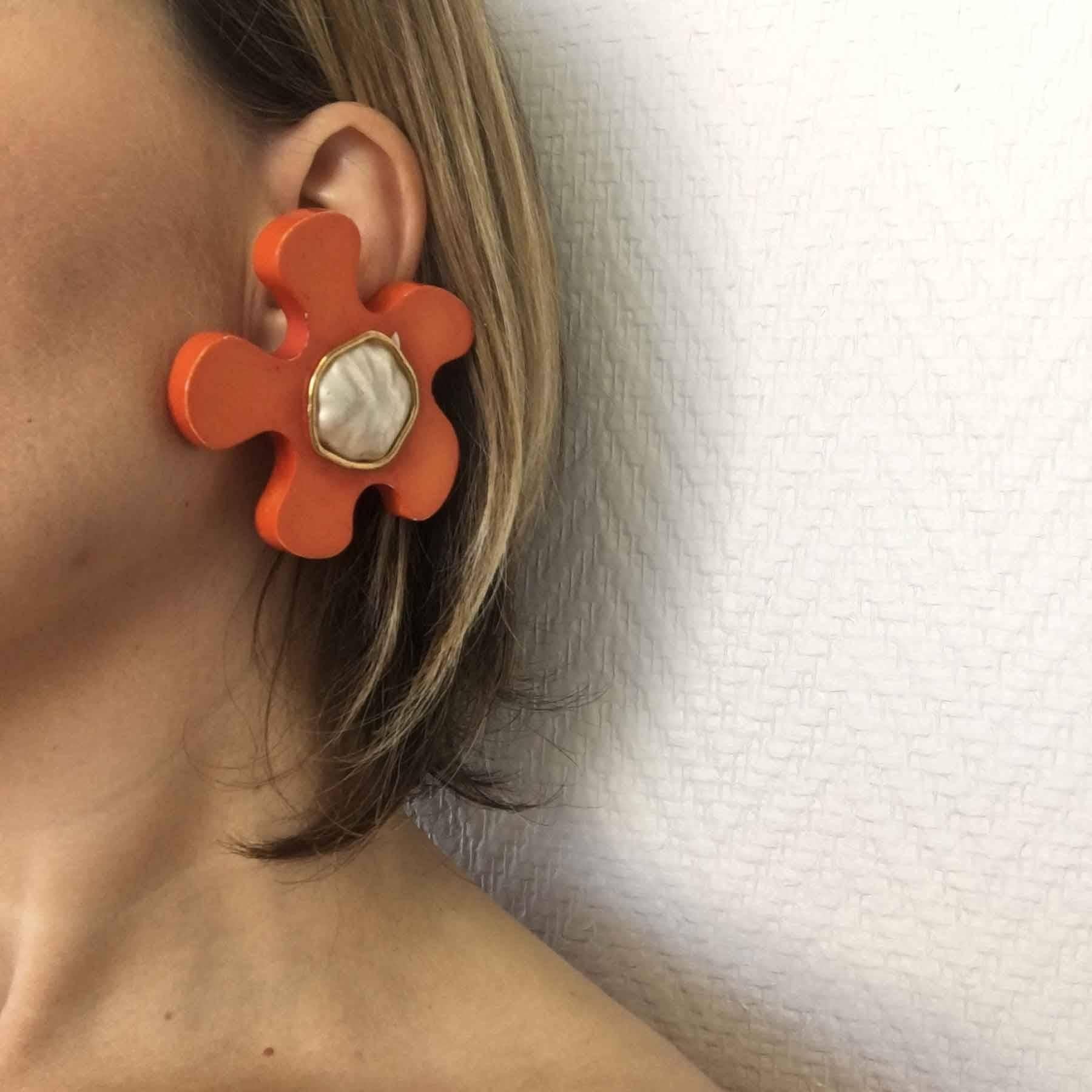 Vintage CHANEL Orange and Pearly Color Clip-on Earrings 3