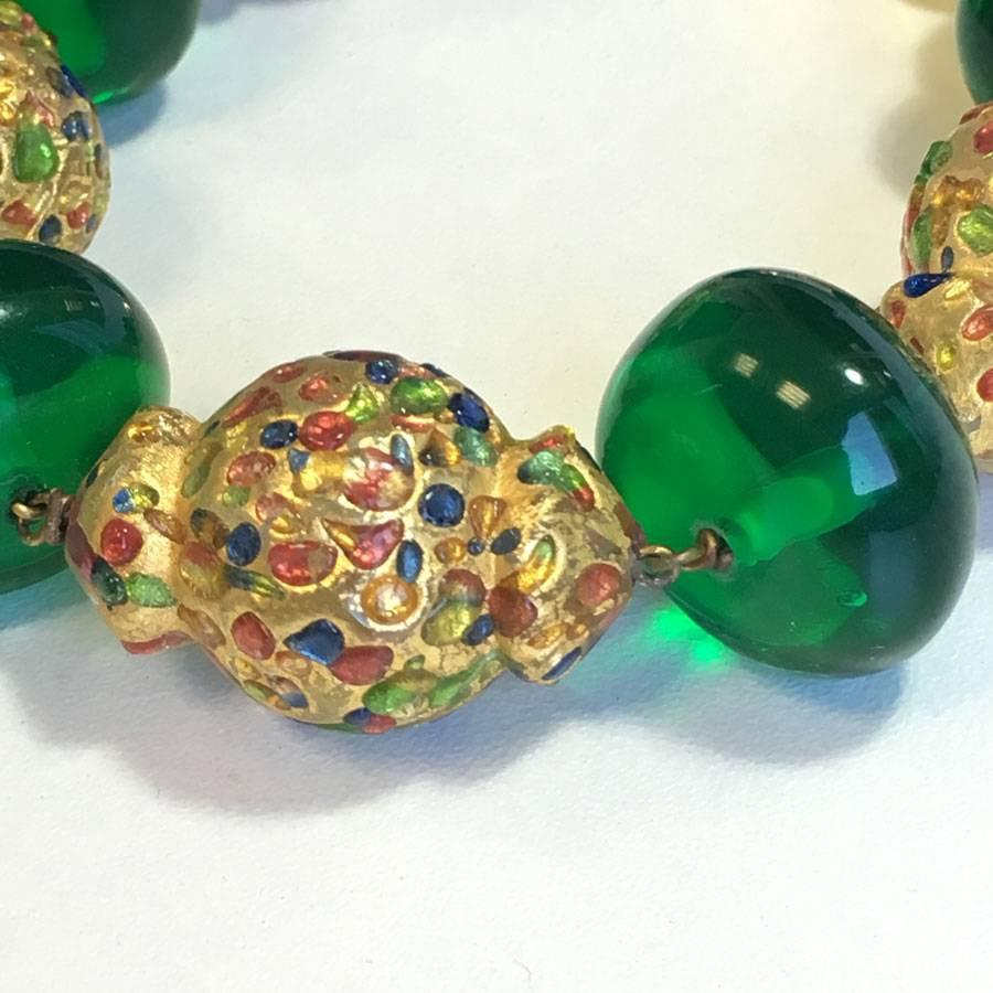 CHRISTIAN DIOR Fantasy Bracelet in Green and Multicolored Plastic Beads In Excellent Condition In Paris, FR