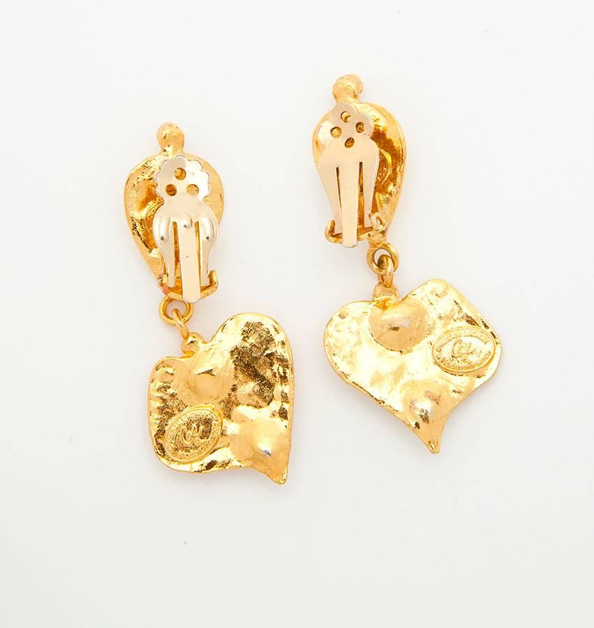 CHRISTIAN LACROIX Pendant Clip-on Earrings in Gilded Metal and Rhinestones In Excellent Condition In Paris, FR