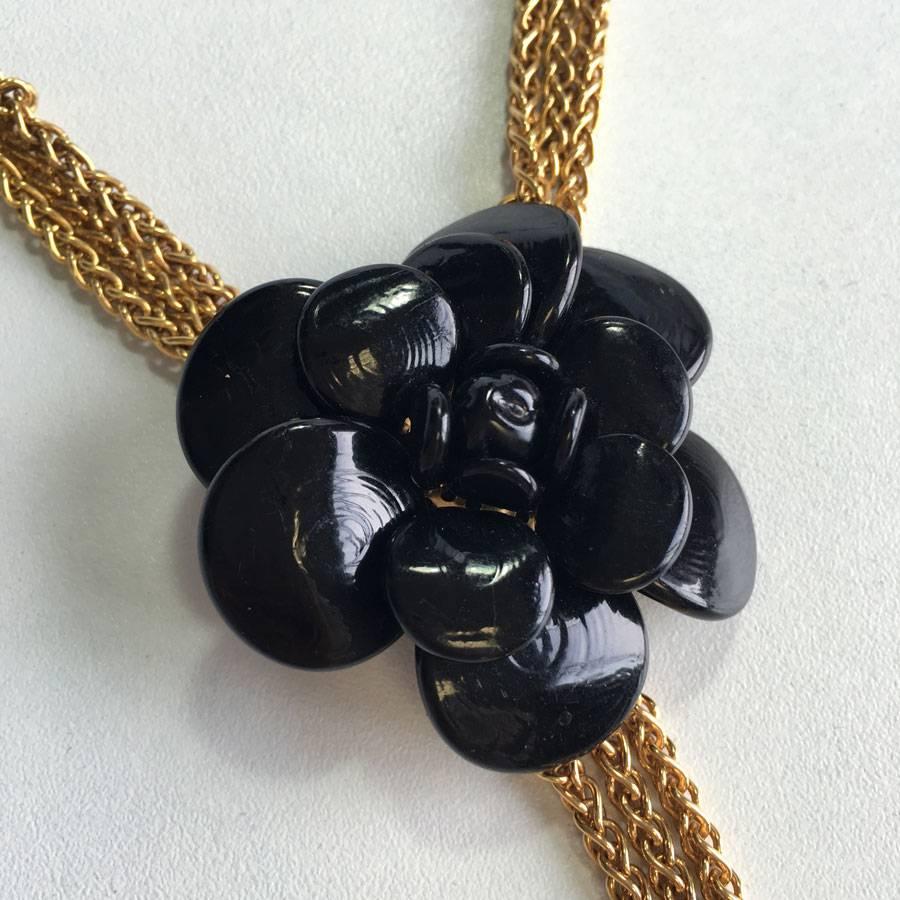 CHANEL Necklace Chain in Gilded Metal, Camellia and Beads in Black Molten Glasss In Excellent Condition In Paris, FR