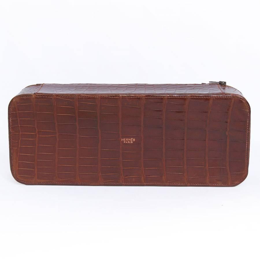 Vintage HERMES Jewelry Box in Brown Crocodile In Excellent Condition In Paris, FR