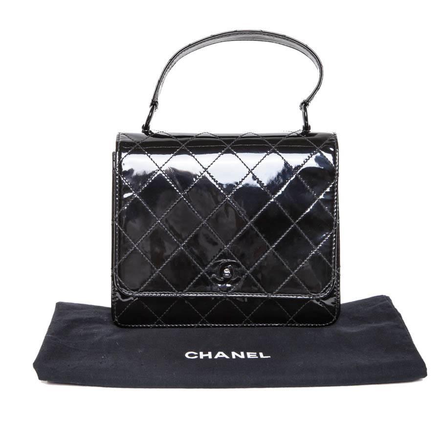 Vintage CHANEL Flap Bag in Black Patent Leather with Quilted Stitching 6