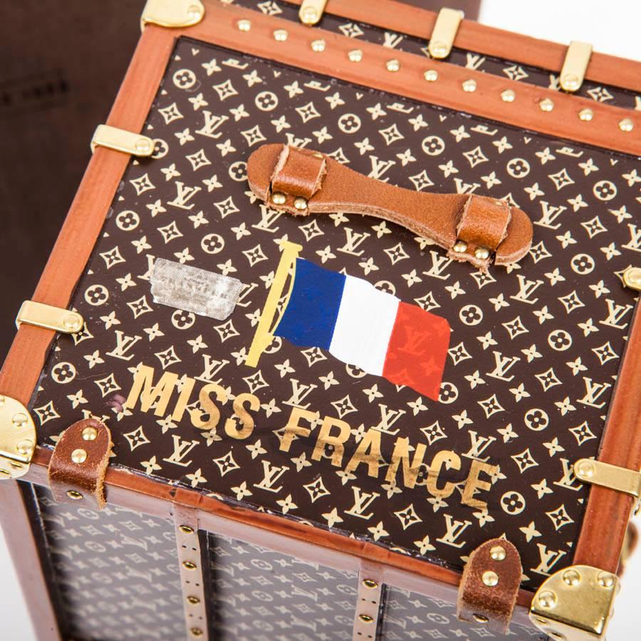 LOUIS VUITTON Miniature 'Miss France' Trunk in Wood and gilded Metal 1