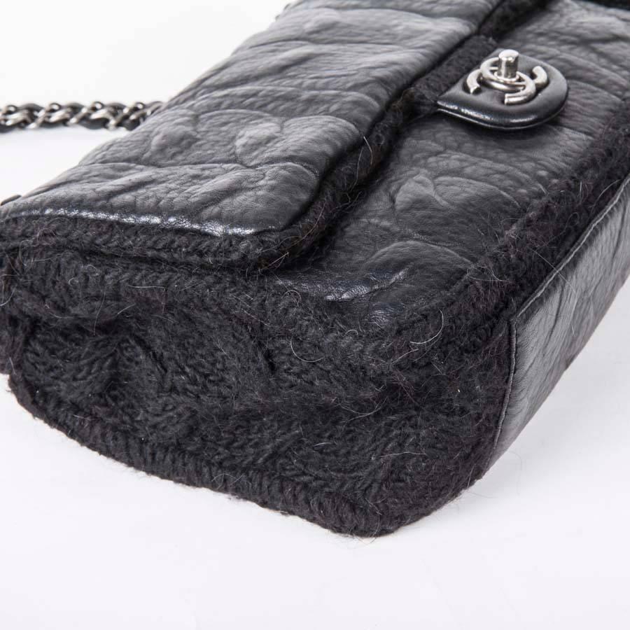 CHANEL Flap Bag in Black Wool and Aged Leather 3