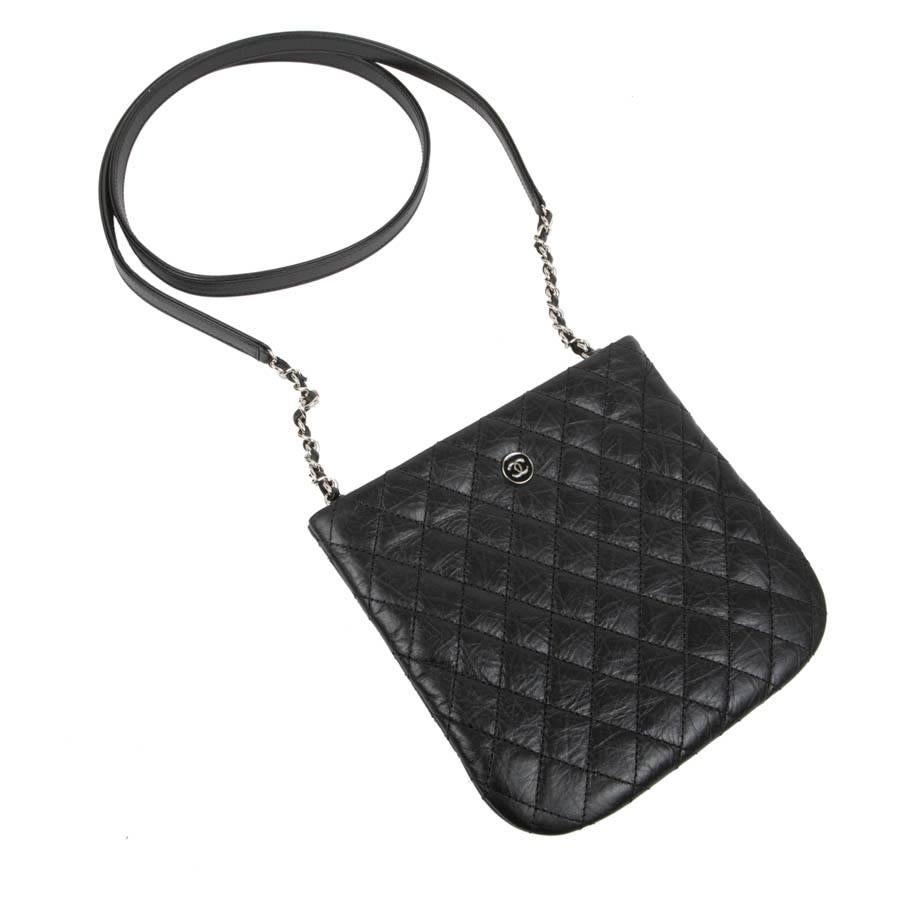 CHANEL Pouch in Aged Black Quilted Leather 1