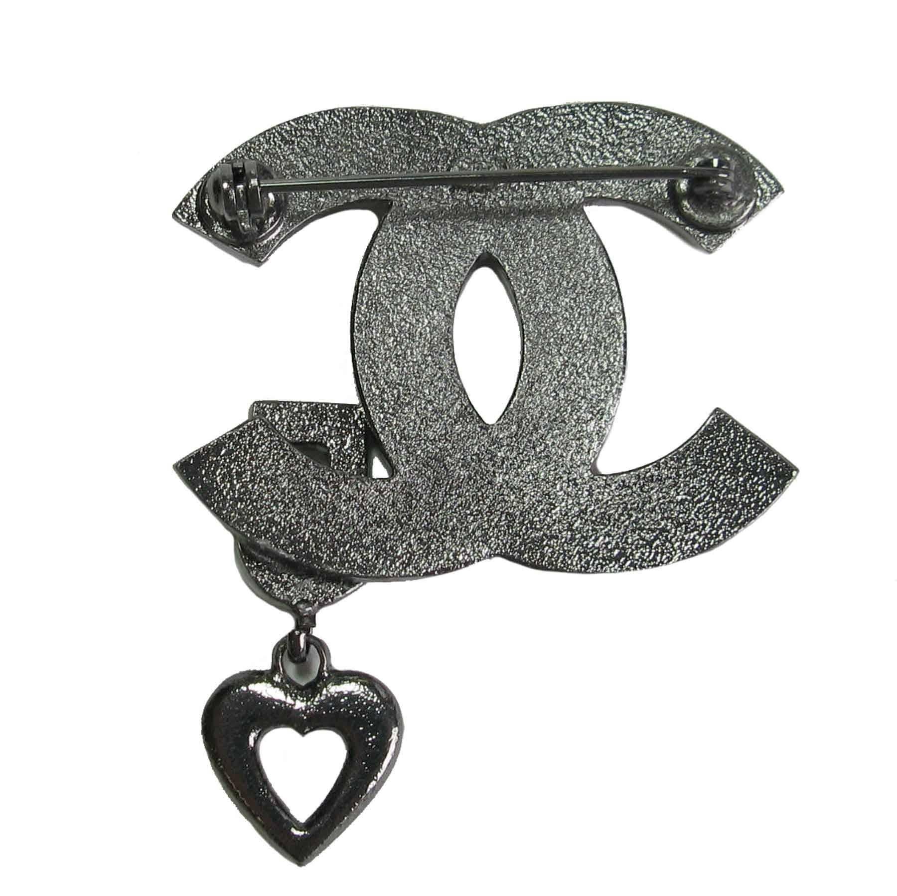 Women's CHANEL CC Brooch in Silver Plated Metal and Black Enamel