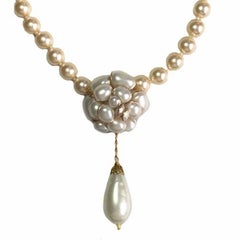 MARGUERITE DE VALOIS Camellia Necklace in Molten Glass Ivory Pearls