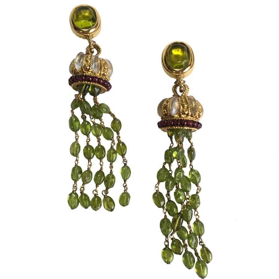 GOOSSENS Pendant Clip-on Earrings in Gilded Metal and Multicolored Fantasy Pearl