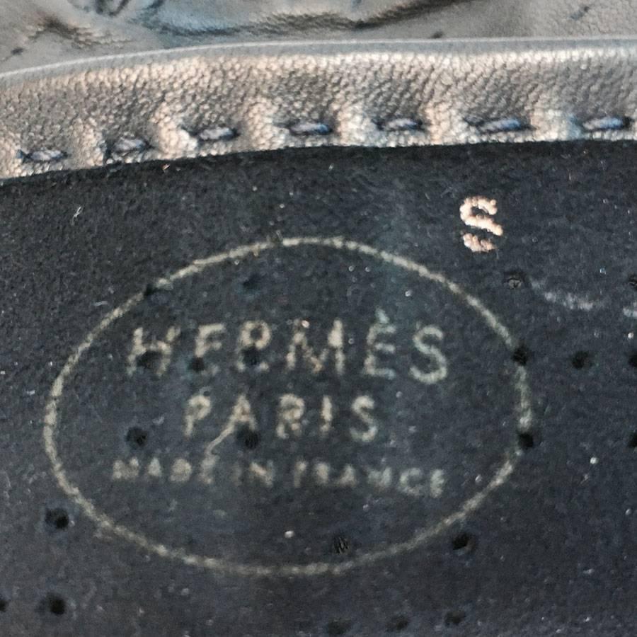 Hermès - Gants perforés en cuir bleu foncé, taille 7EU Neuf - En vente à Paris, FR