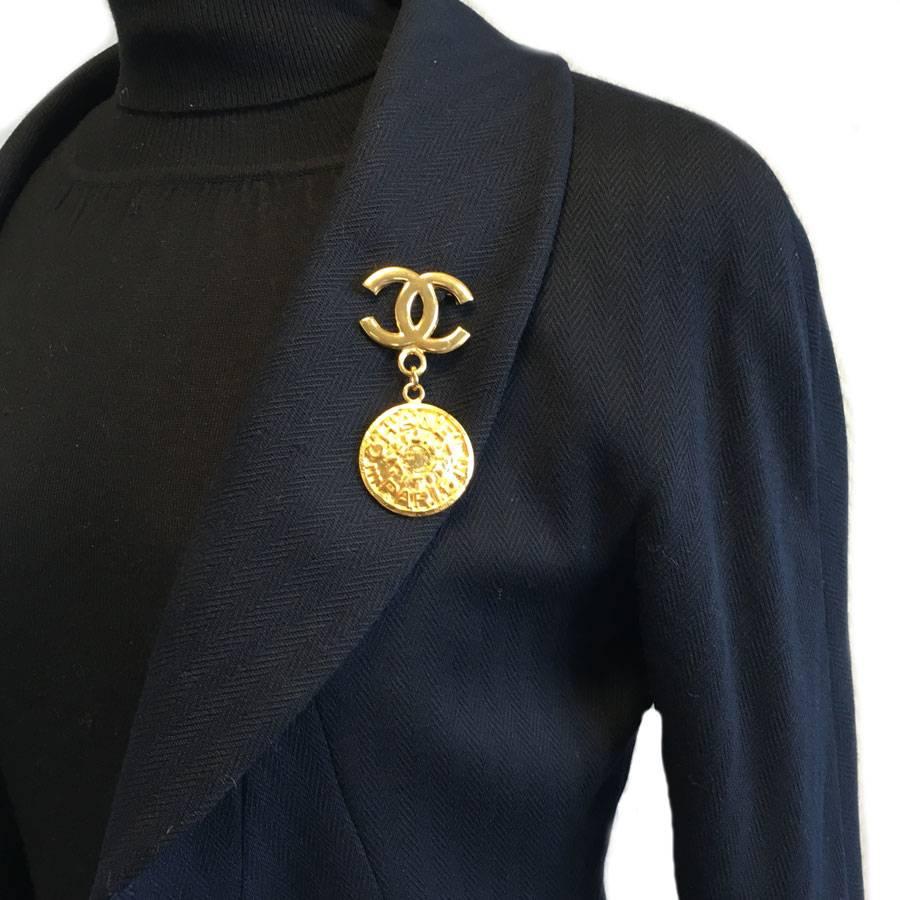 Women's CHANEL vintage CC Brooch with a Pendant Medallion in Gilded Metal