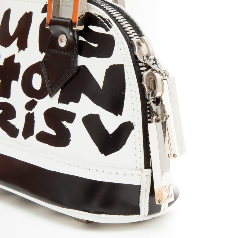 Customized Louis Vuitton Bag with Graffiti Letters - RESK12 