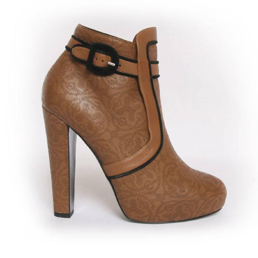 Women's HERMES Ankle Boots in Brown Lace Leather Size 38.5 EU For Sale