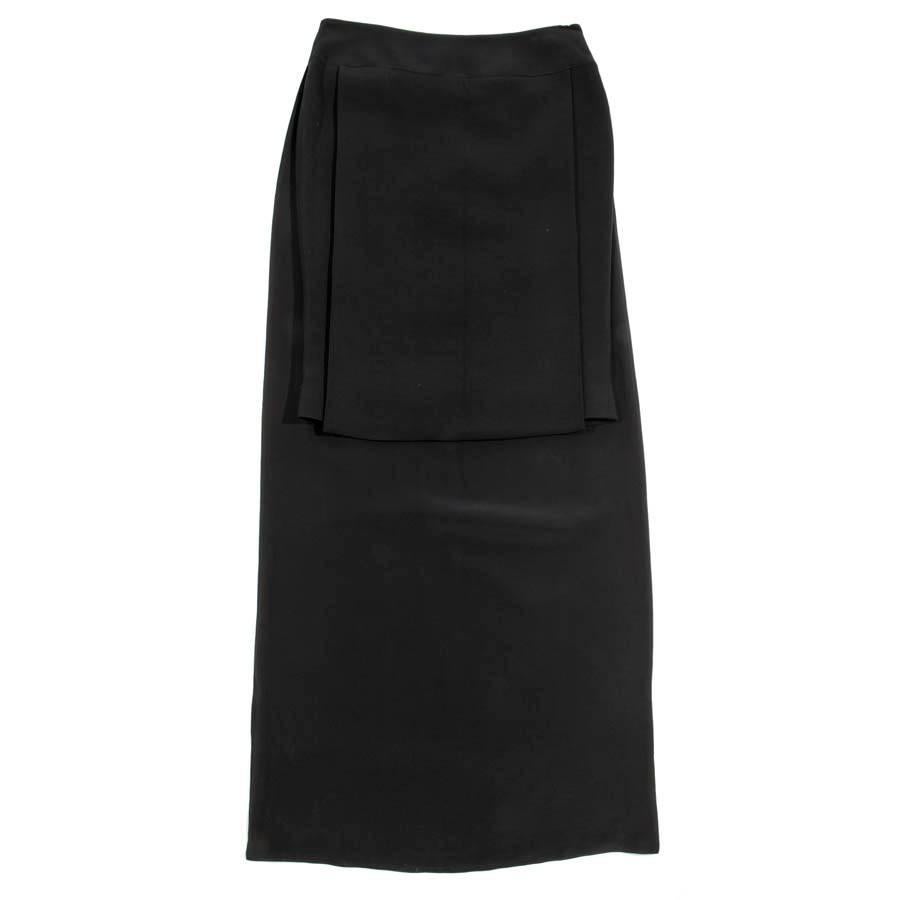 GIVENCHY Black Pencil Skirt in Viscose Size 40EU For Sale