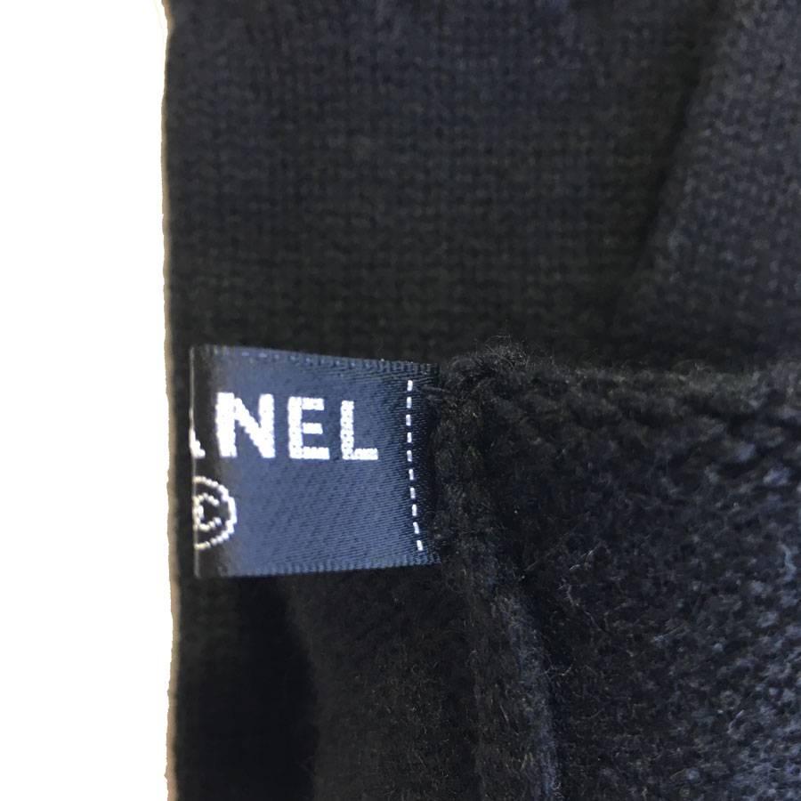 CHANEL Long Gloves in Black Cashmere Size 7.5 EU In Excellent Condition For Sale In Paris, FR