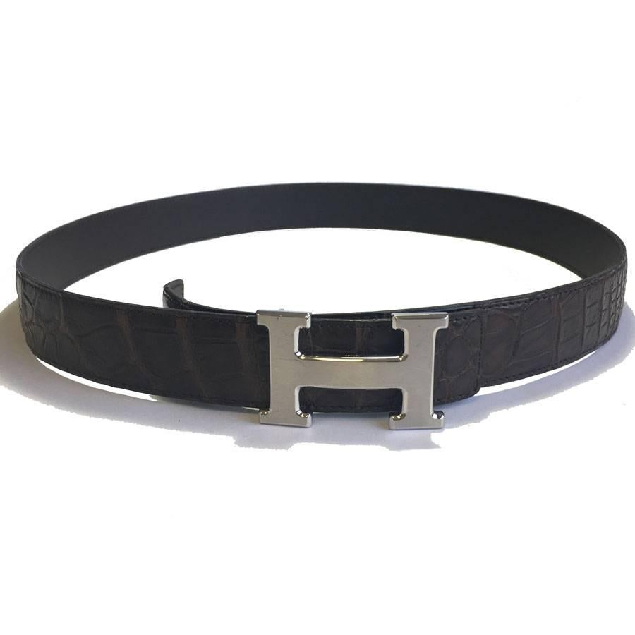 Hermes men's belt in brown porosus crocodile, H buckle in brushed palladium silver.

Belt with three holes, possibility to add.

Dimensions: from the loop to the central hole: 92.5 cm - width: 3.2 cm.

H: 6x3.7 cm

Delivered in a Valois Vintage