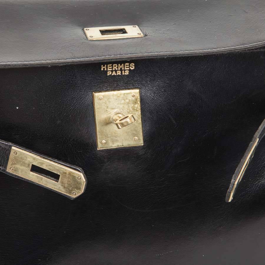 HERMES Vintage Kelly 32 Bag in Black Box Leather with its Strap 3
